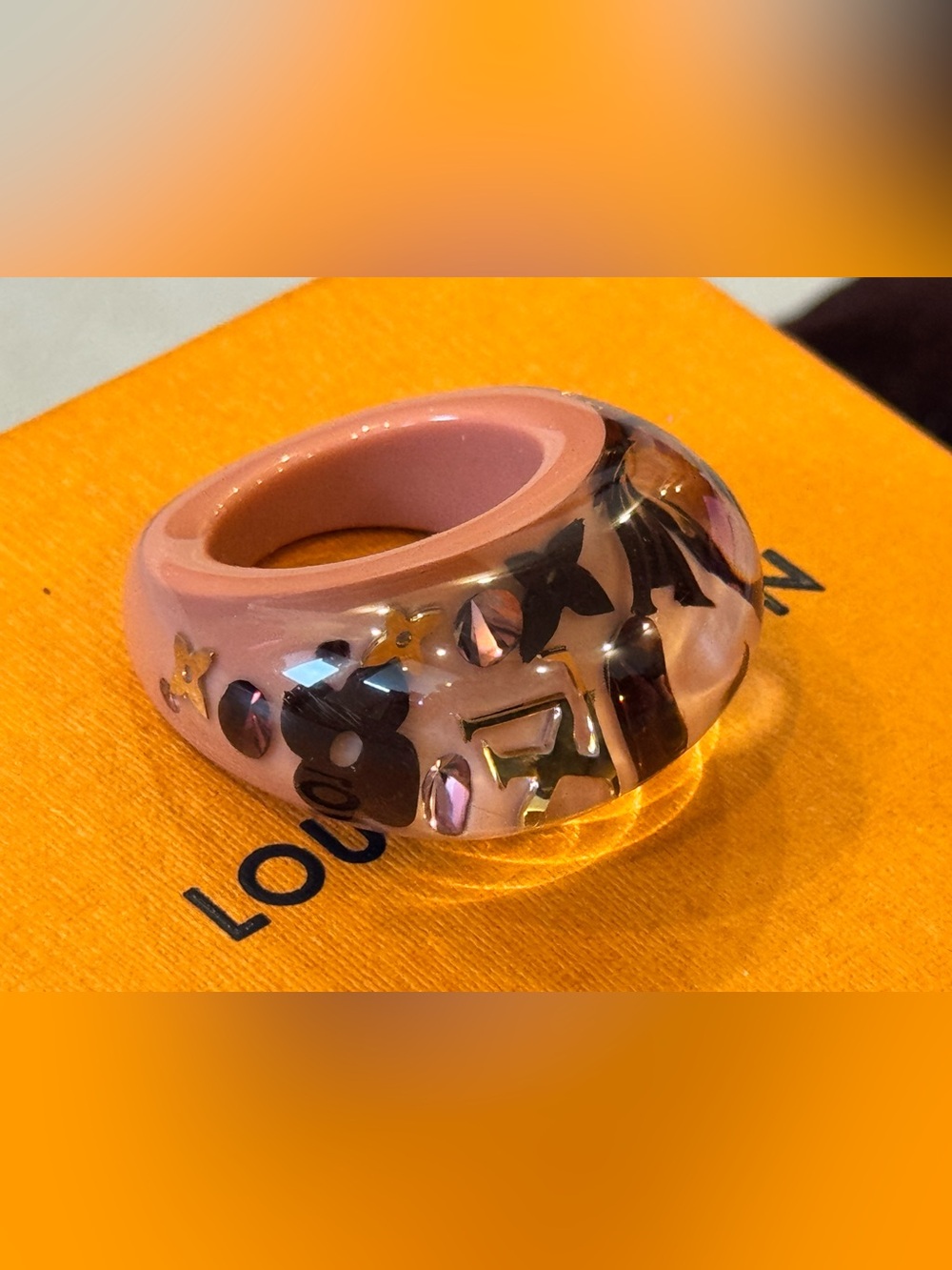 Louis Vuitton Rose Inclusion Resin Ring - Picture 6 of 11
